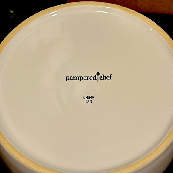 Pampered Chef Microwave Pasta Cooker - Picture 4 of 4